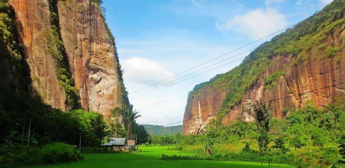 Paket Tour Padang - Alahan Panjang - Bukittinggi - Payakumbuh - Paket Trip Sumbar CV. SUMATERAAZZAM