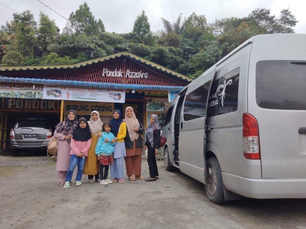 Sewa Kereta Hiace Padang 2026: Sesuai untuk Percutian Rombongan Malaysia