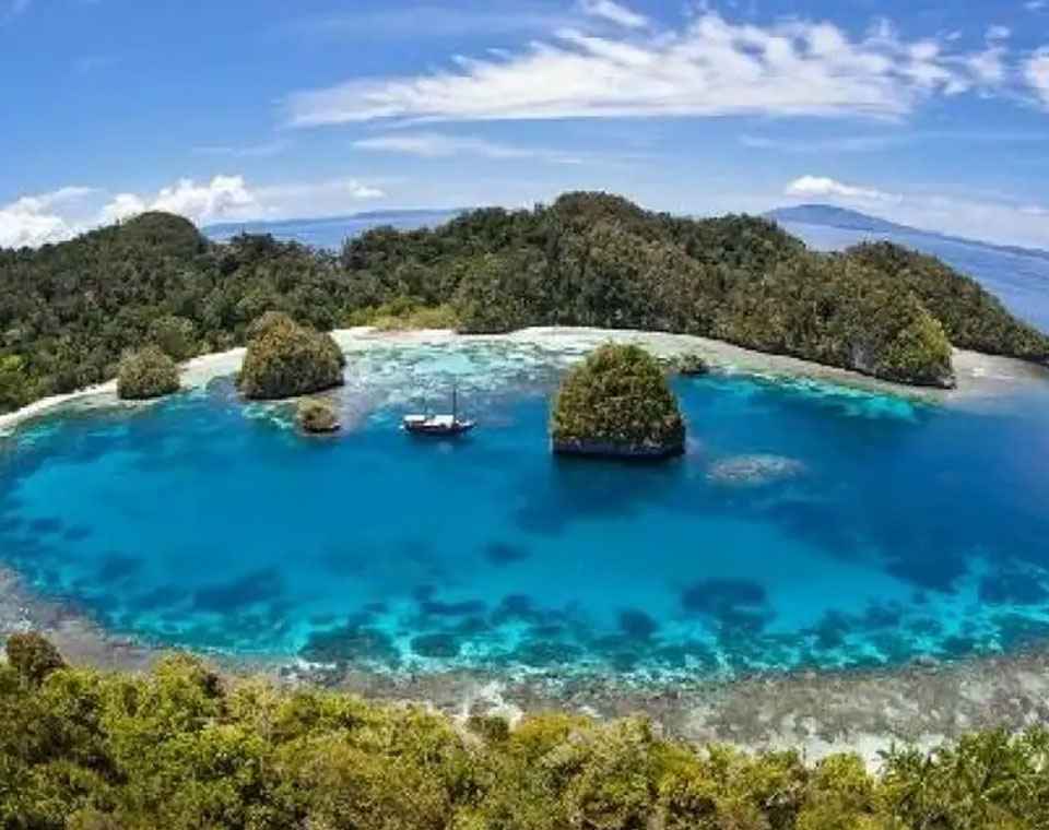 Paket Tour Mandeh - Paket Trip Sumbar CV. SUMATERAAZZAM