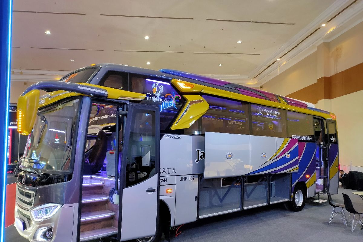 Rental Bus Medium Padang Sumatera Barat